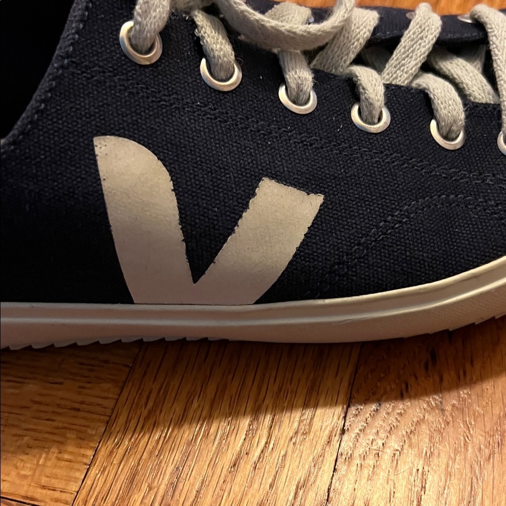 Veja Navy Canvas Sneakers - Picture 8 of 8